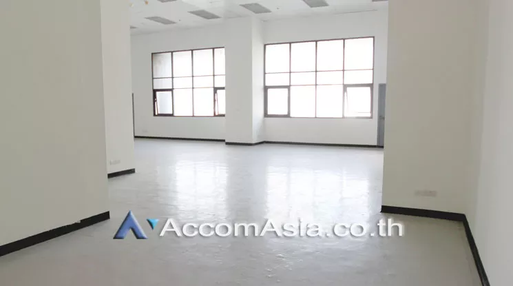 10  Office Space For Rent in Charoennakorn ,Bangkok BTS Krung Thon Buri at Thai Sri Tower AA17854